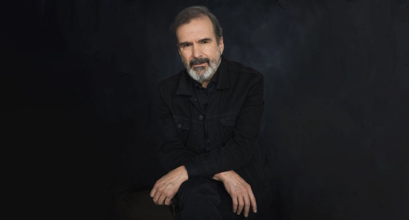 Pierre Flynn présente la chanson Tadoussac